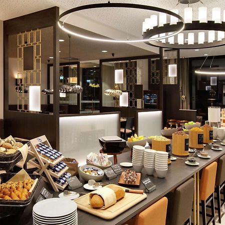 Hilton Garden Inn Zurich Limmattal Spreitenbach Bagian luar foto