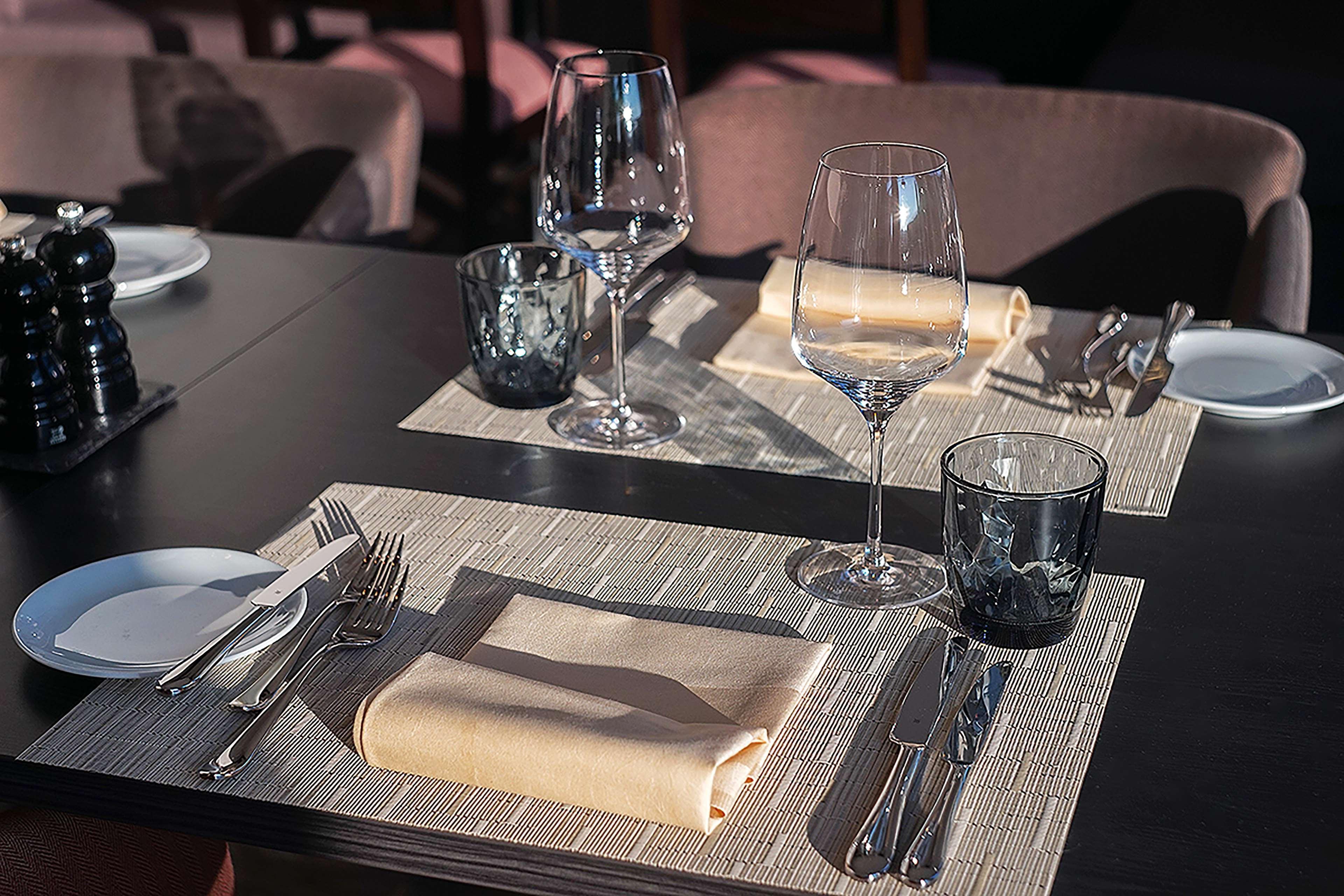 Hilton Garden Inn Zurich Limmattal Spreitenbach Bagian luar foto