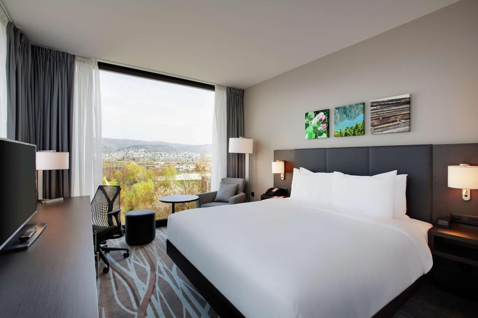 Hilton Garden Inn Zurich Limmattal Spreitenbach Bagian luar foto